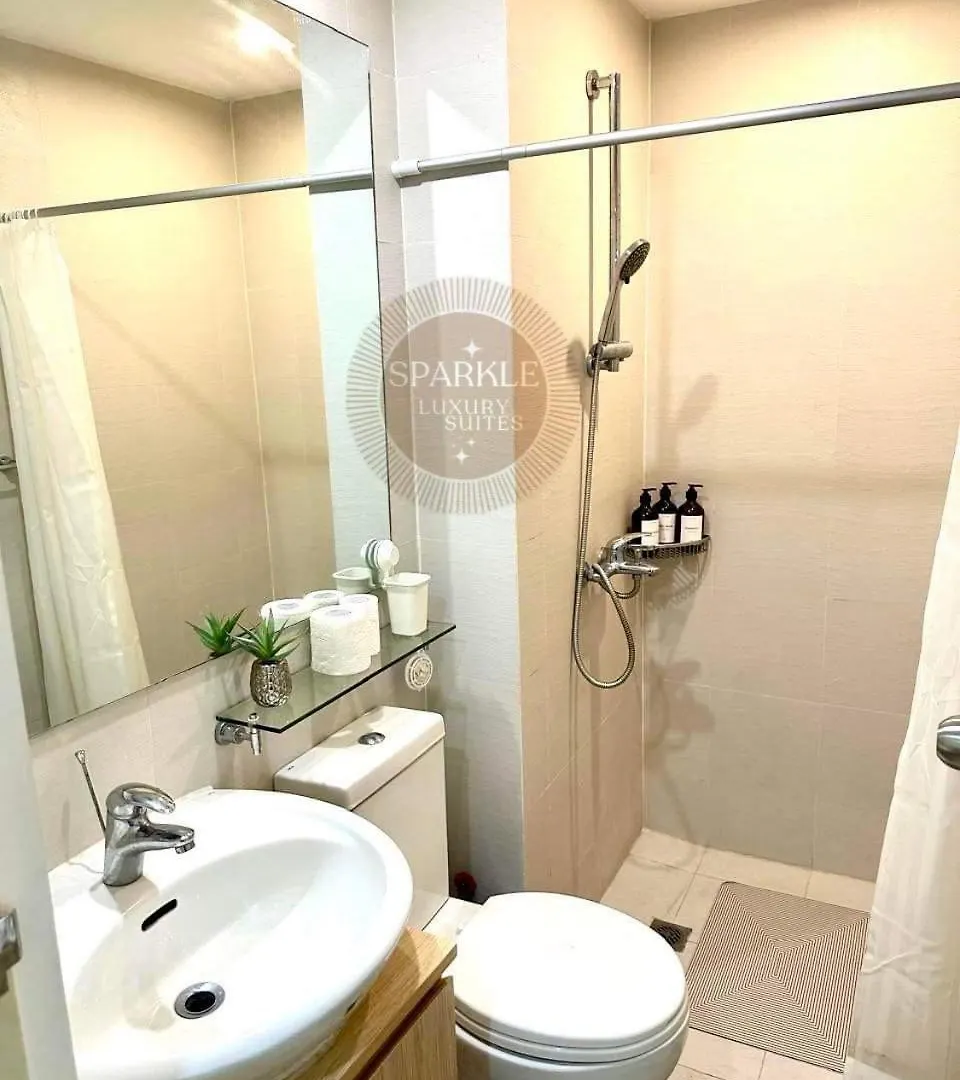 Resort Sparkle Luxury Suites Taguig